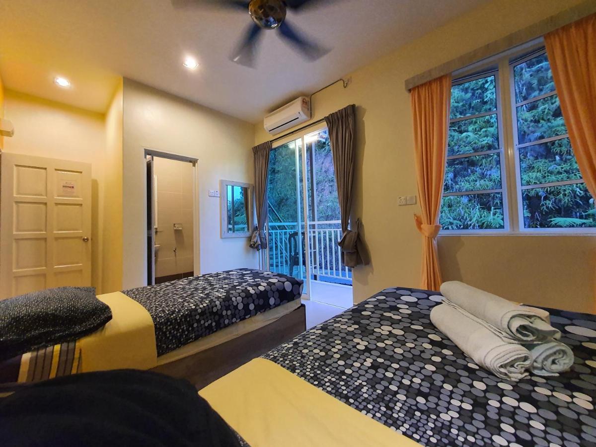 Fathers Guesthouse Bungalow Cameron Highlands Bagian luar foto