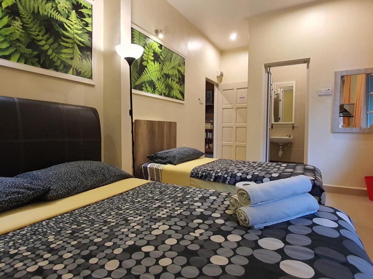 Fathers Guesthouse Bungalow Cameron Highlands Bagian luar foto