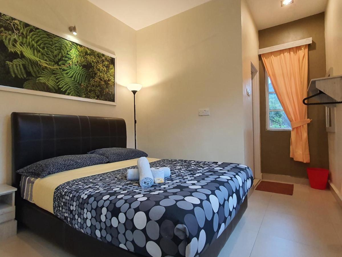 Fathers Guesthouse Bungalow Cameron Highlands Bagian luar foto