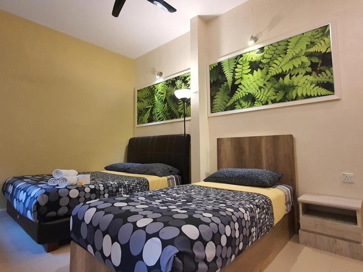 Fathers Guesthouse Bungalow Cameron Highlands Bagian luar foto