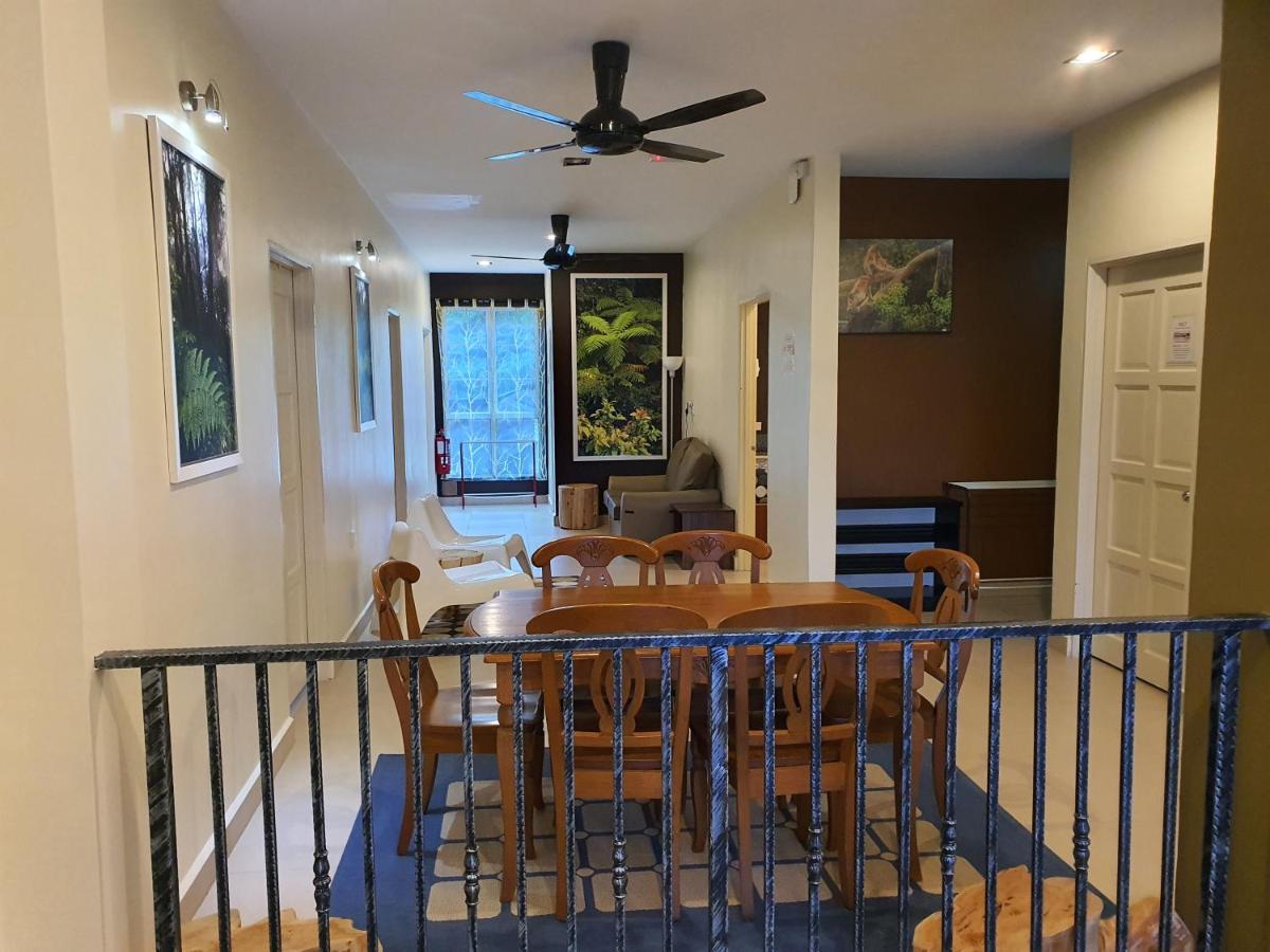 Fathers Guesthouse Bungalow Cameron Highlands Bagian luar foto